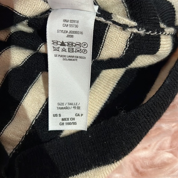 Juicy couture striped turtleneck size small - Picture 6 of 6